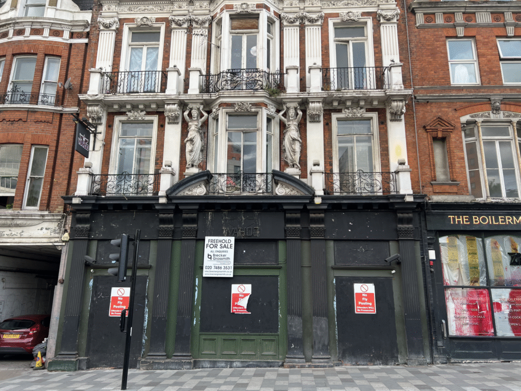 The White Lion on Putney High Streer