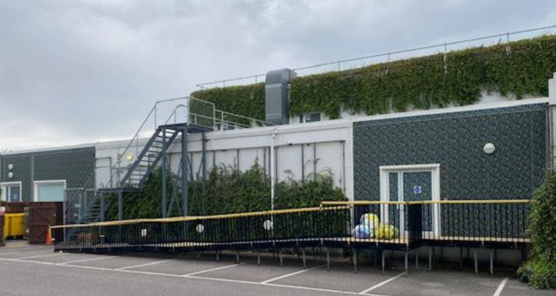 Temporary operating theatre at Queen Mary's Hospital, Roehampton. Picture: Sonnemann Toon Architects LLP/St George’s University Hospitals NHS Foundation Trust