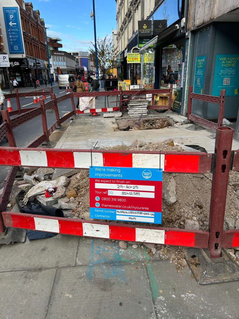 roadworks-putney-high-street - Putney.news Roadworks on Putney High Street. Pic: Jonathan Calloway