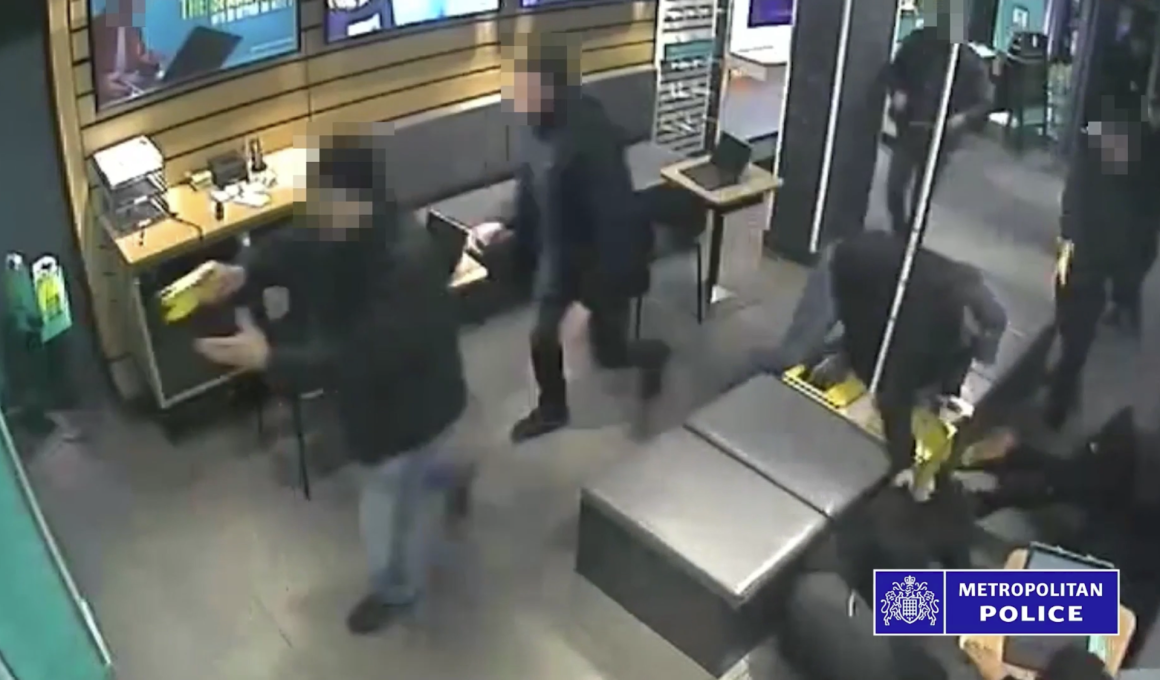 A police raid arresting phone thieves