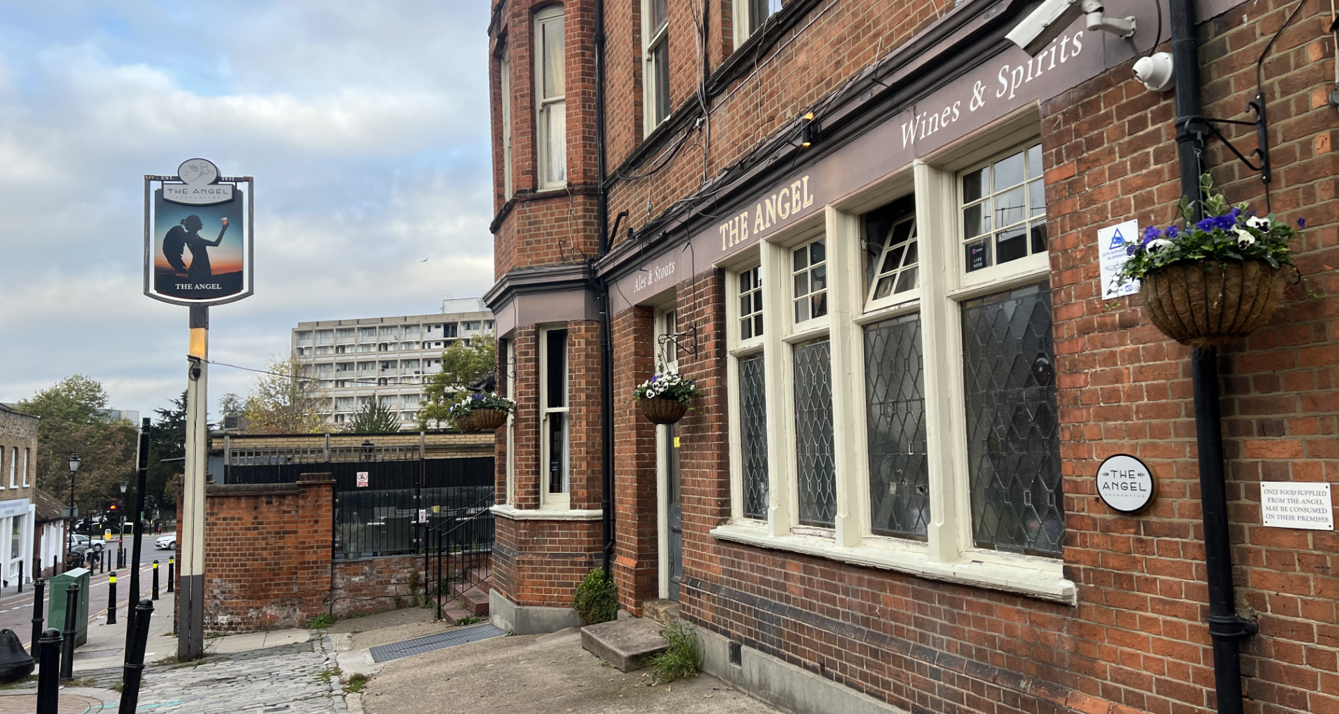 The Angel Pub in Roehampton