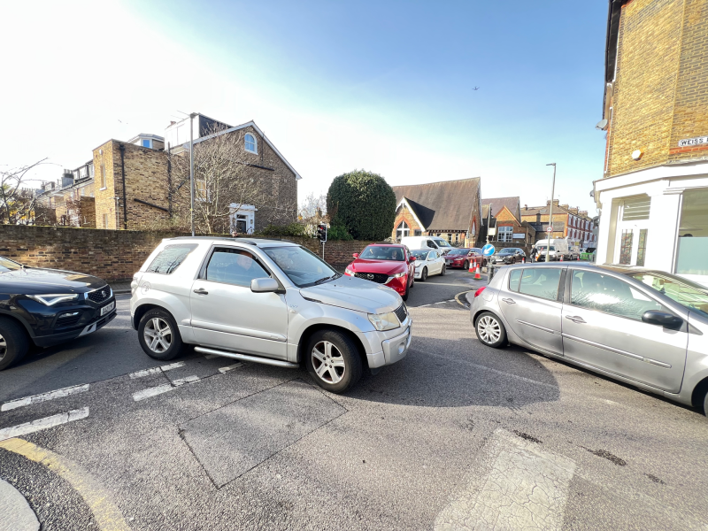 Severe Congestion on Felsham Road