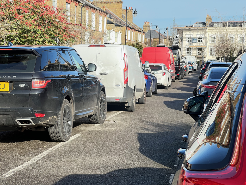Redgrave Road gridlock in Putney