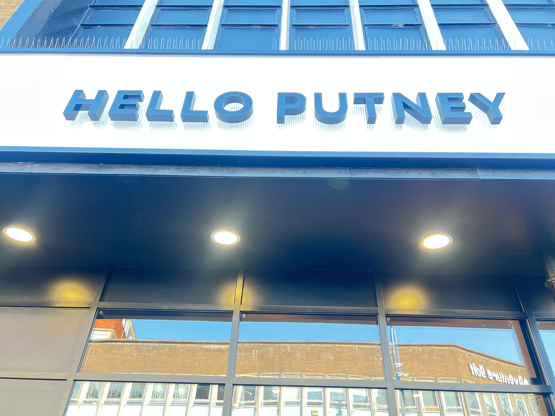 Hello Putney M S Opens To Queues Flowers And Eight Years Of Waiting Hello Putney M S Opens To Queues Flowers And Eight Years Of Waiting