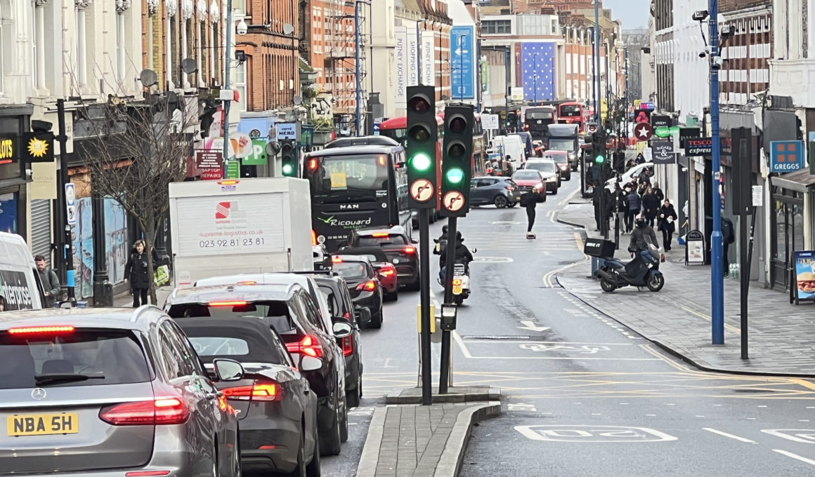 Traffic on Putney High Street
