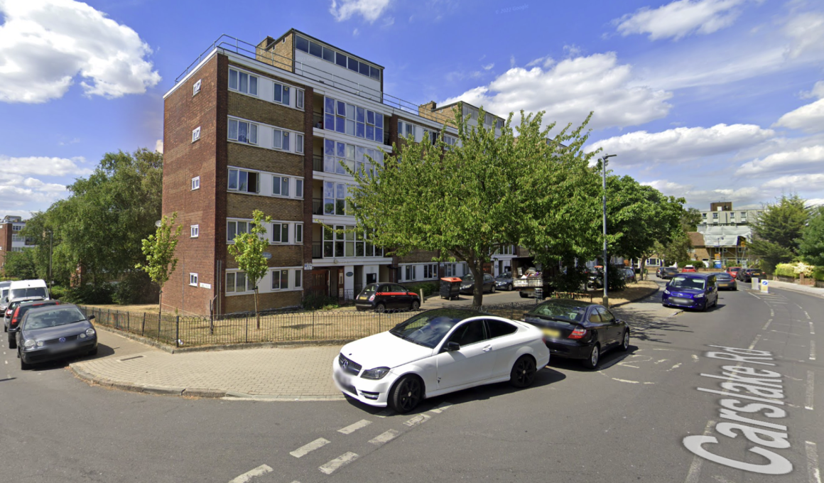 Carlslake Road in West Putney