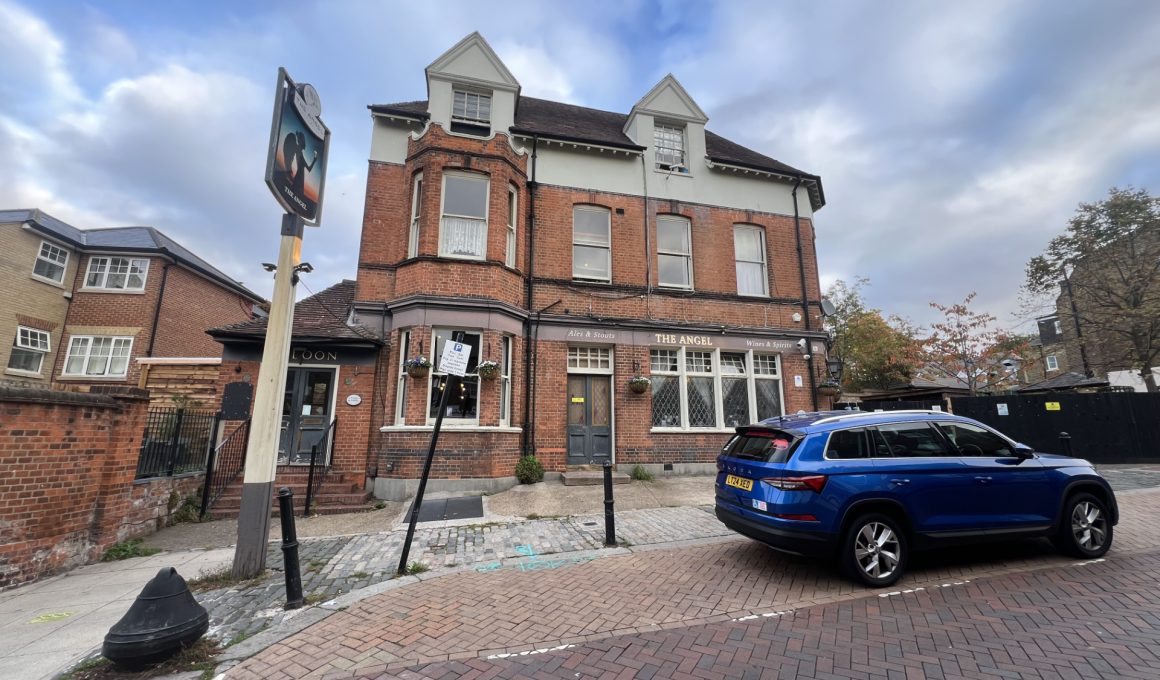 The Angel pub in Roehampton