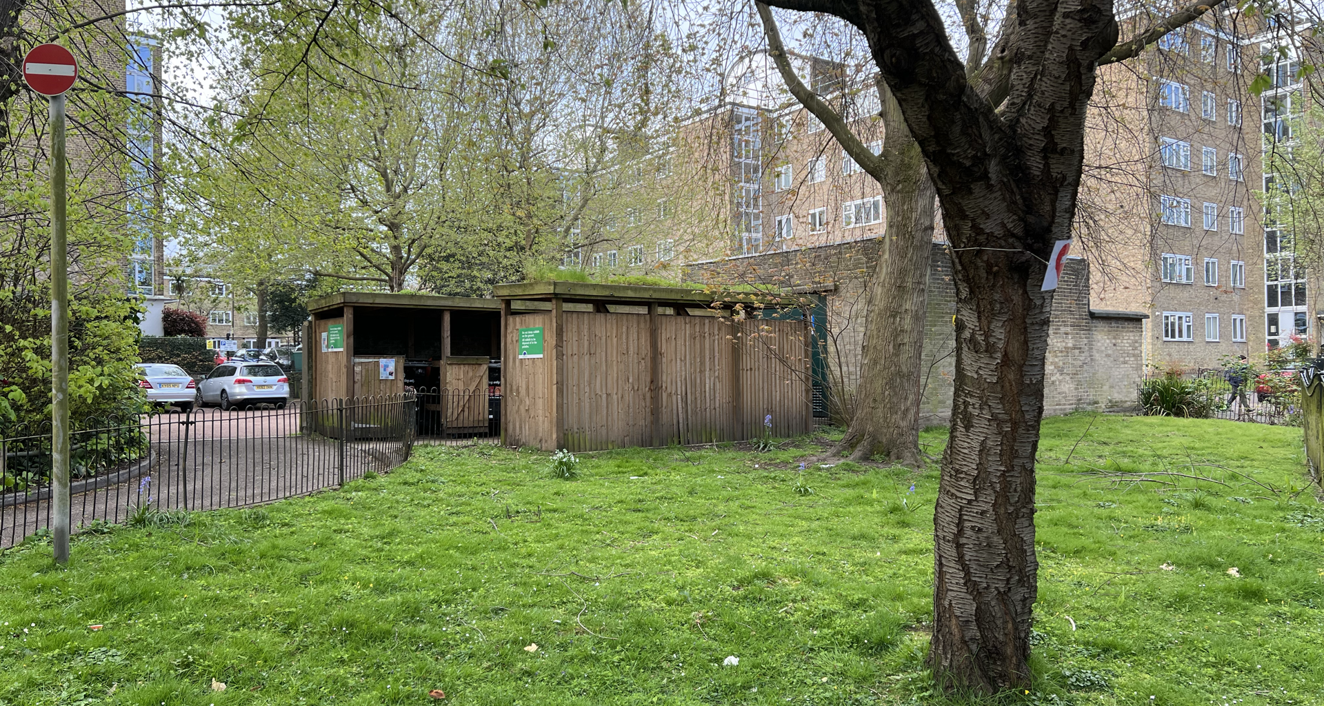 The green at Innes Gardens — the site of the 9 April arrest, six weeks after the West Putney Safer Neighbourhood Team told residents that rivals would likely move in.