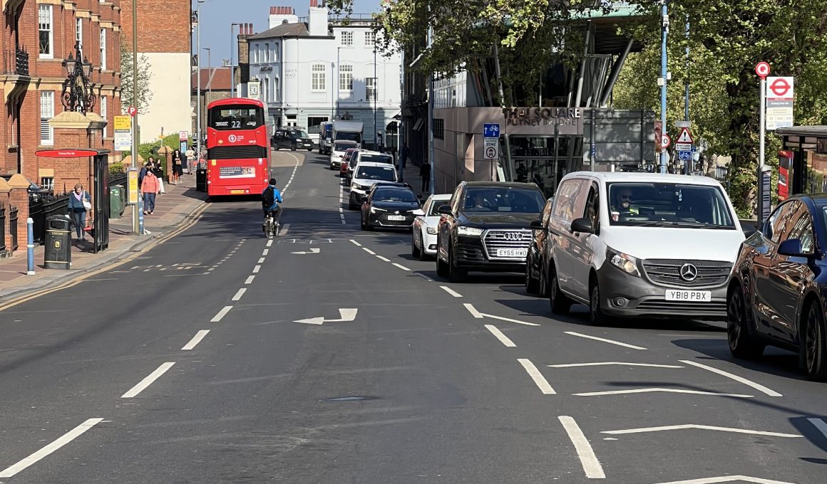 Traffic on Lower Richmond Road