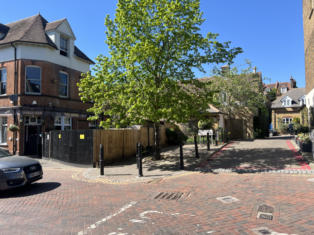 The Angel pub and Angel Mews next to it on Roehampton High Street