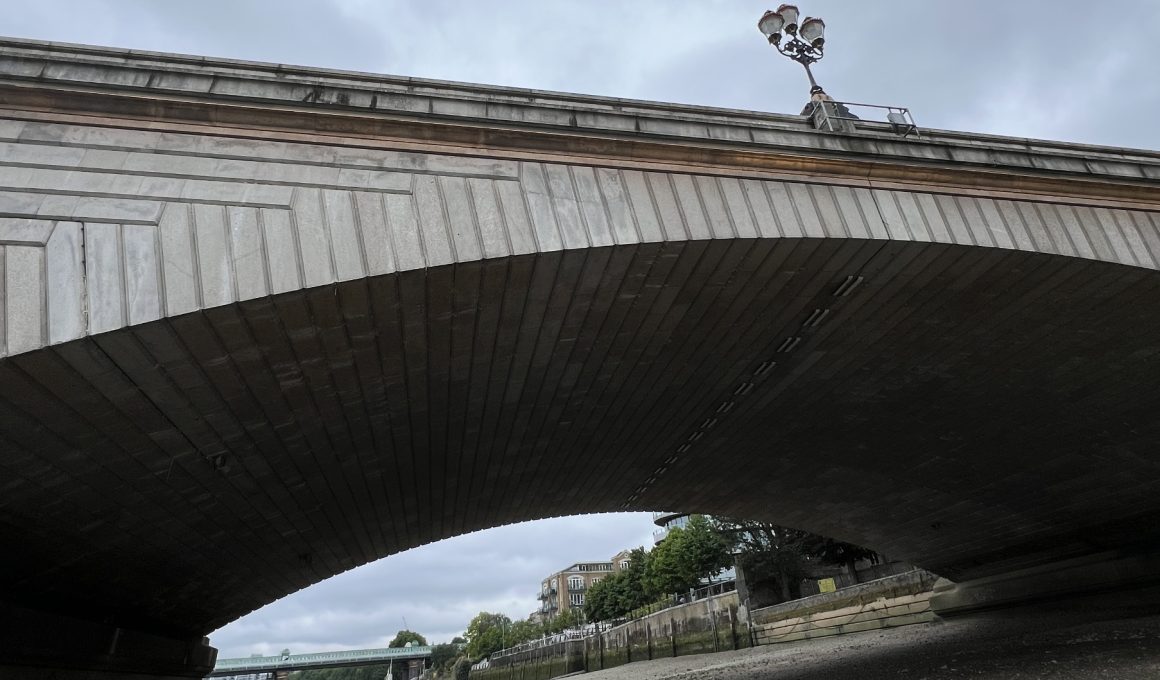 Putney Bridge archway