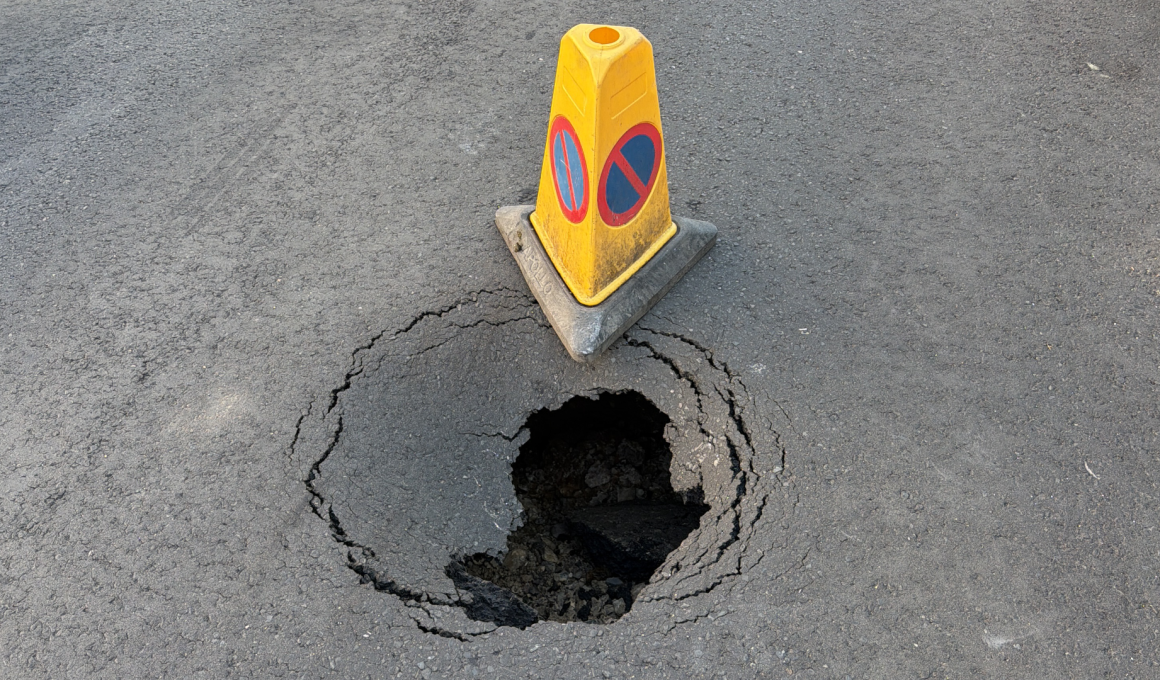 Pothole on Fanthorpe Street