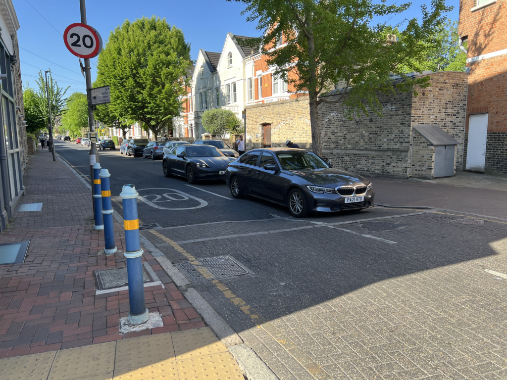 20mph sign on a Putney side street