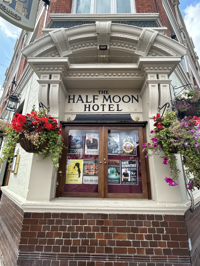 Half Moon