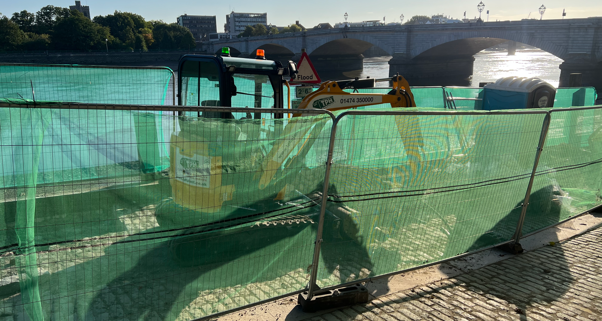 Work on the new Putney Pier