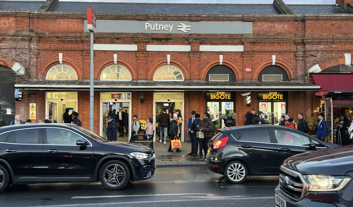 Putney railway station