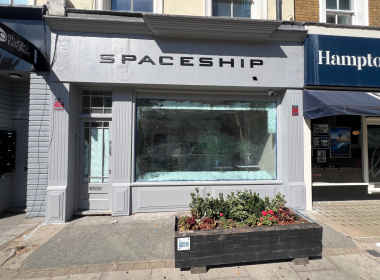 Spaceship on Upper Richmond Road