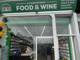 Stonehenge on Lower Richmond Road
