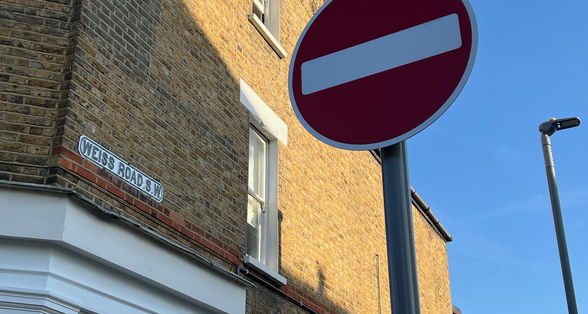 Weiss Road one way