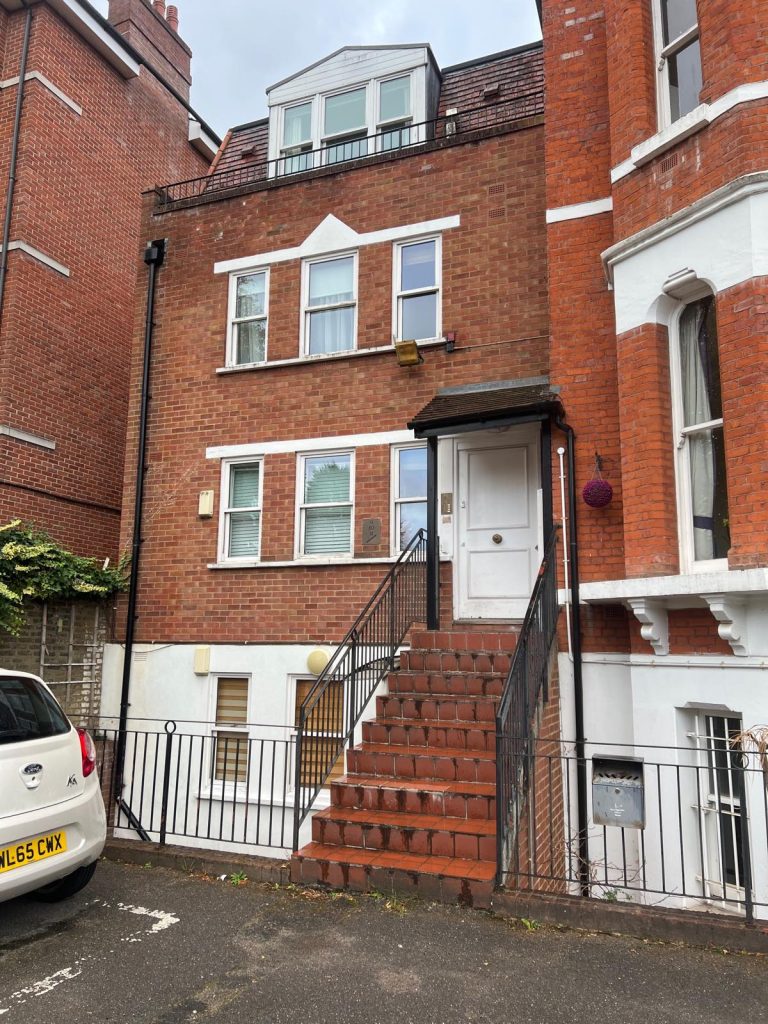 309 Upper Richmond Road