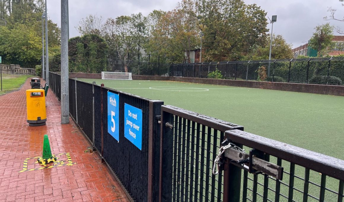 Pitch 5 padlocked